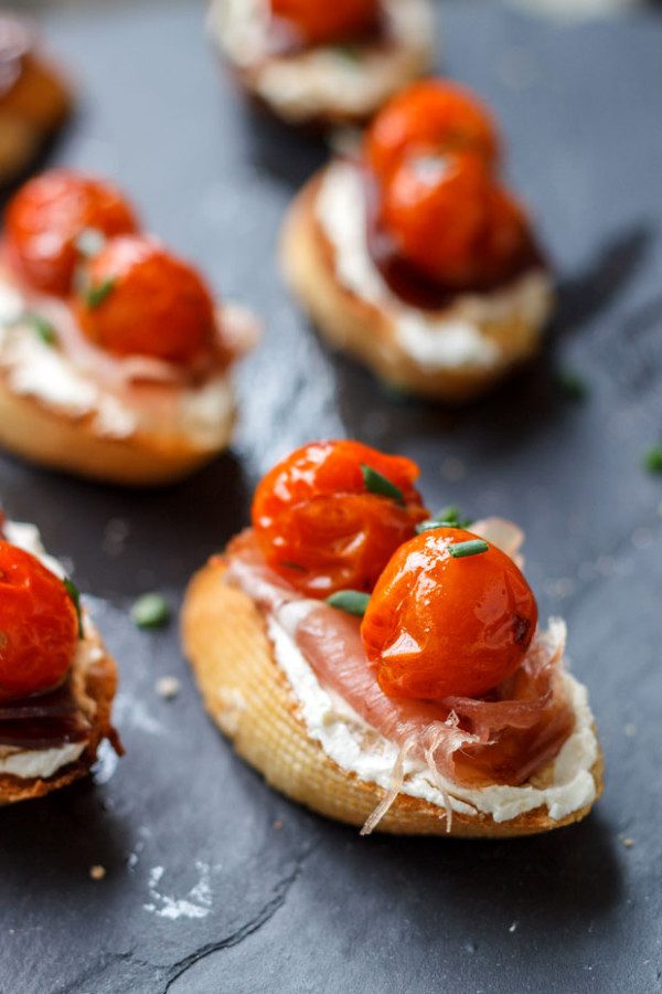 Roasted-Tomato-Toasts-perfect for spring-Garden Party