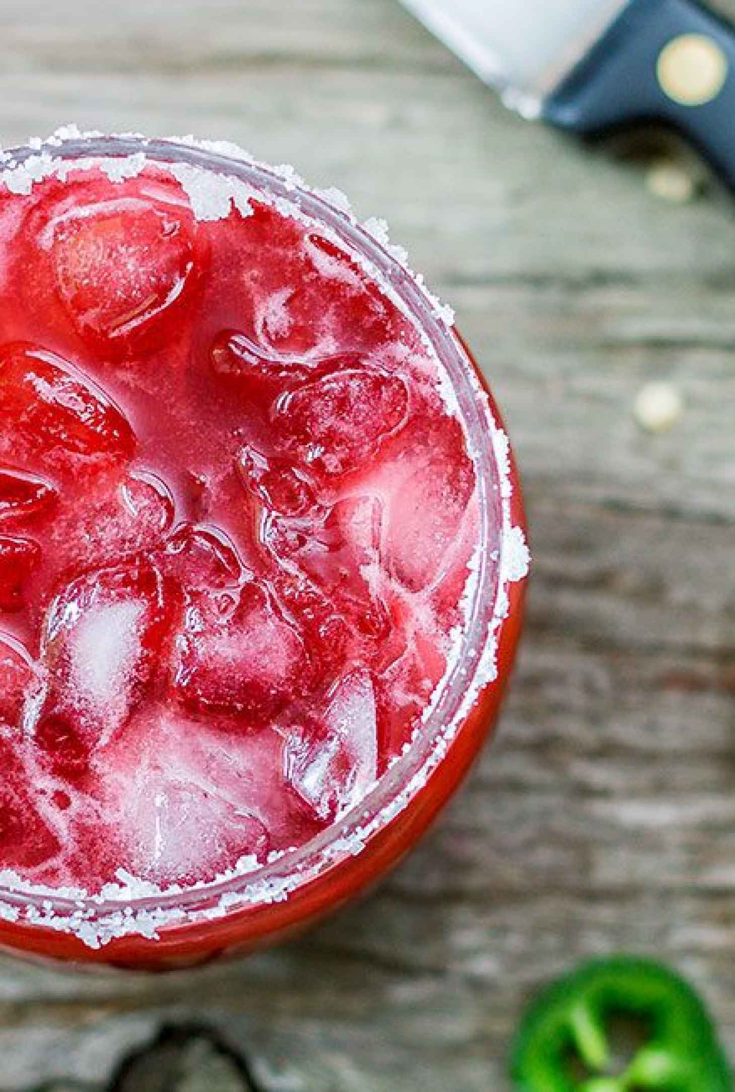 Red Fruit Jalapeño Margarita Recipe - #recipe by #eatwell101 - https://www.eatwell101.com/jalapeno-frozen-fruit-mix-margarita-recipe
