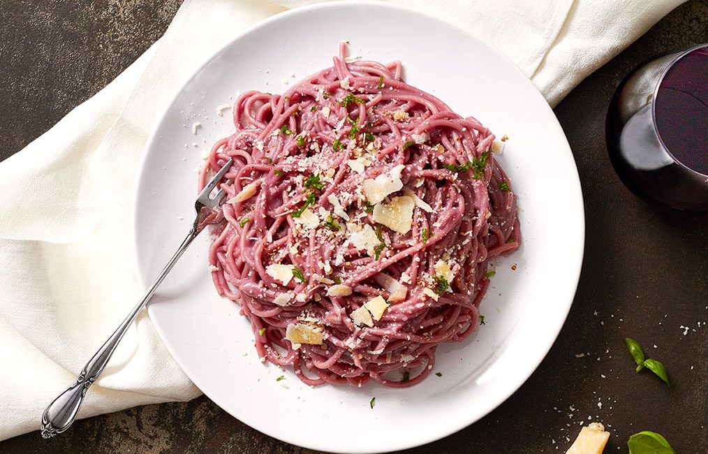 Creamy Garlic Parmesan Red Wine Spaghetti