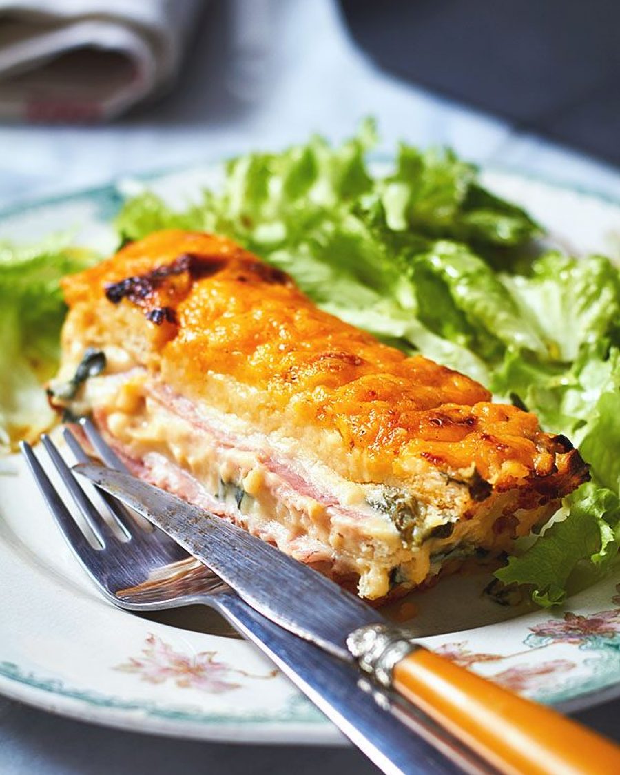 Easy Ham Cheese Spinach Bread Cake - #recipe by #eatwell101 - https://www.eatwell101.com/ham-cheese-spinach-cake-recipe
