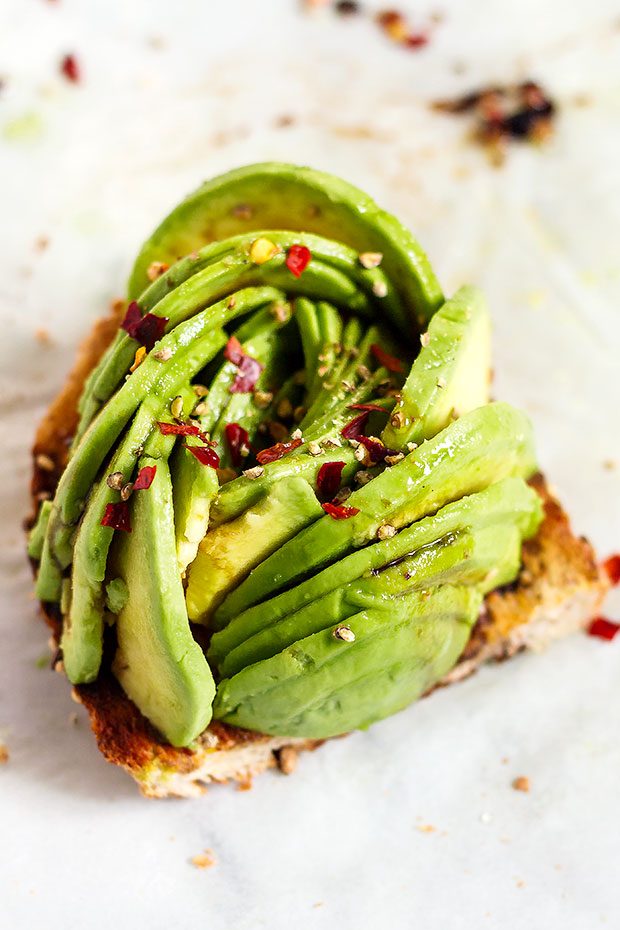 Avocado toast recipes for breakfast, lunch