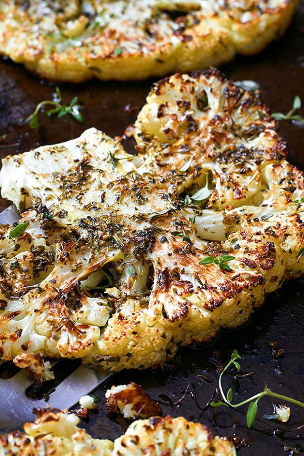 Roasted Cauliflower Steaks - #recipe by #eatwell101 - https://www.eatwell101.com/roasted-cauliflower-steaks-recipe