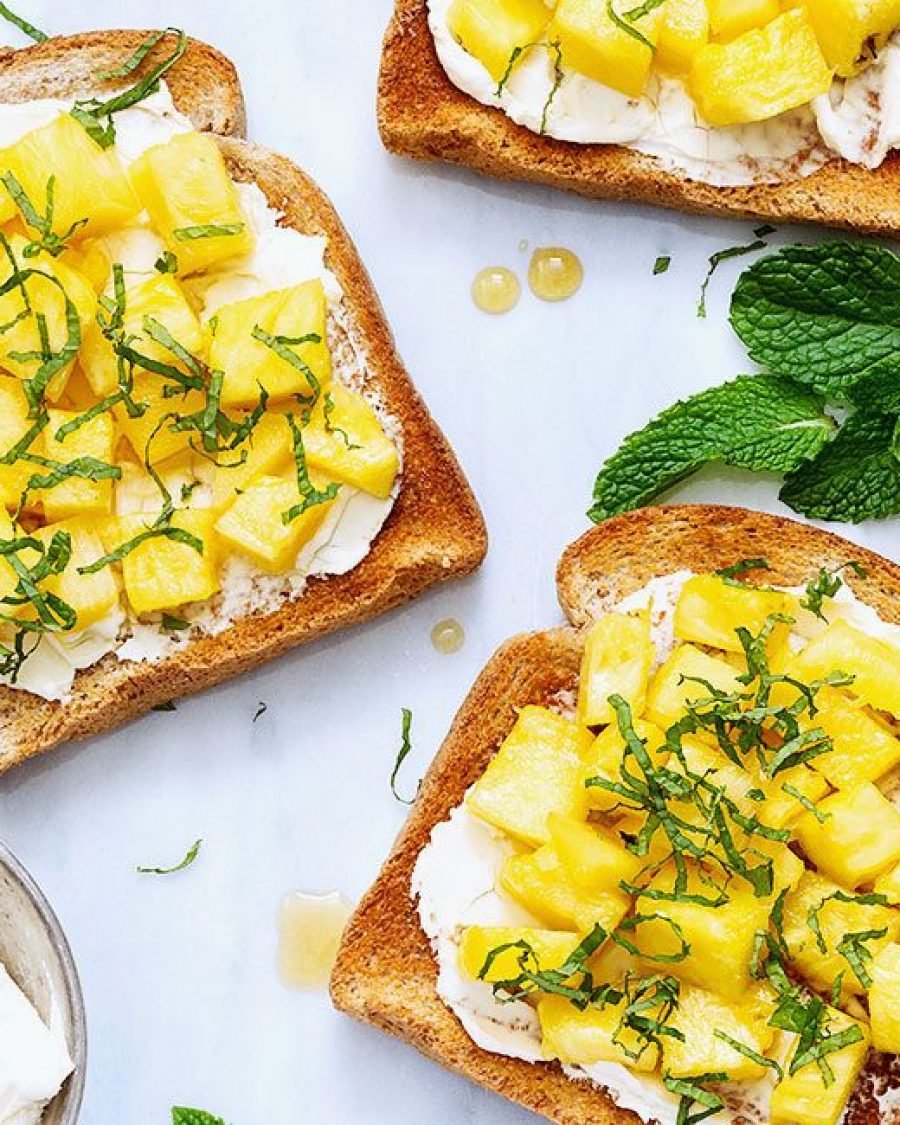 Pineapple Toasts with Maple, Cheese and Mint - #recipe by #eatwell101 - https://www.eatwell101.com/pineapple-toasts-recipe