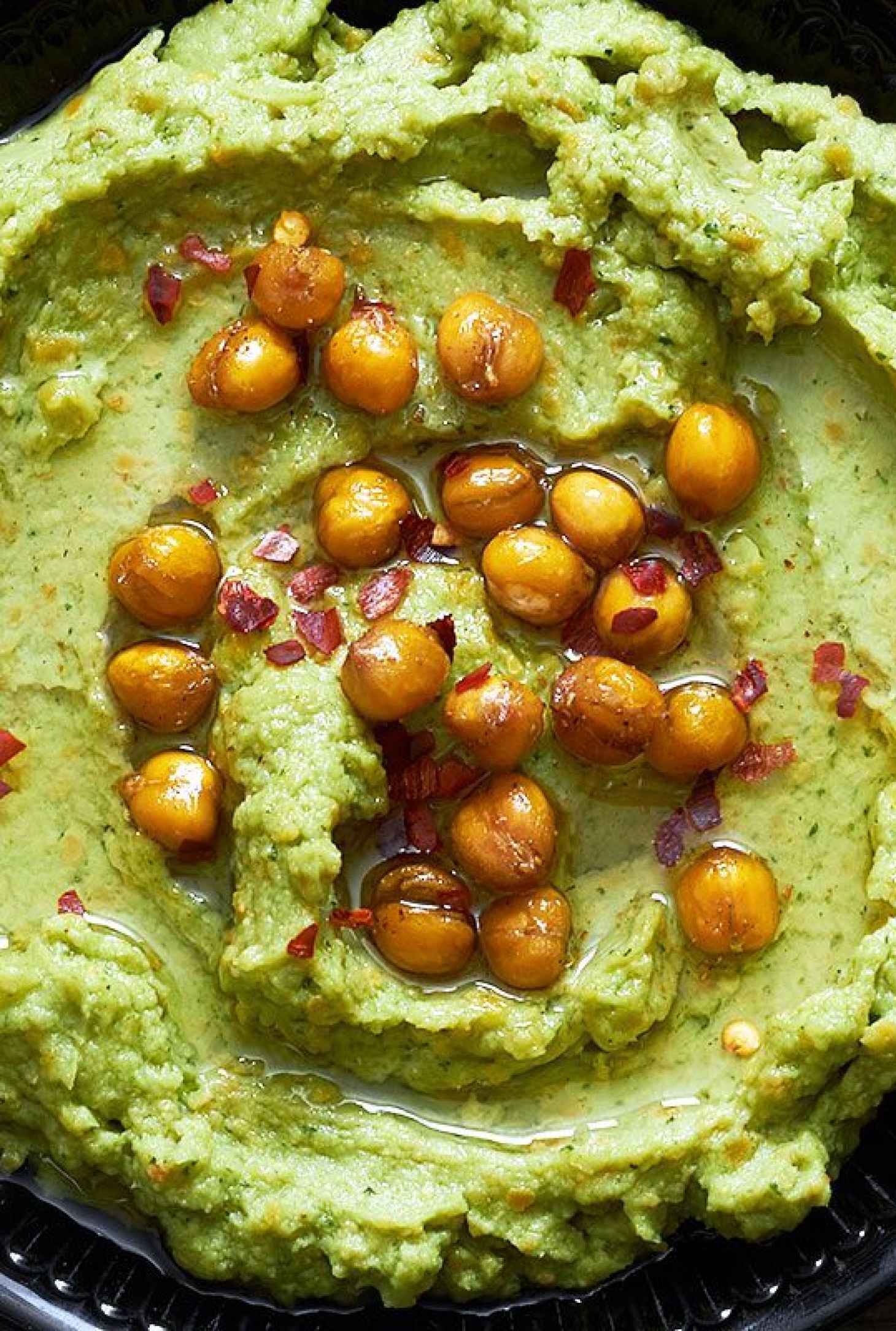 Roasted Chickpeas and Avocado Dip - #recipe by #eatwell101 - https://www.eatwell101.com/roasted-chickpeas-and-avocado-dip-recipe