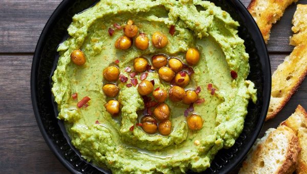 Roasted Chickpeas and Avocado Dip - #recipe by #eatwell101 - https://www.eatwell101.com/roasted-chickpeas-and-avocado-dip-recipe