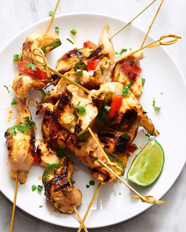 Cilantro Lime Grilled Chicken Tenders - #recipe by #eatwell101 - https://www.eatwell101.com/cilantro-lime-chicken-tenders-recipe