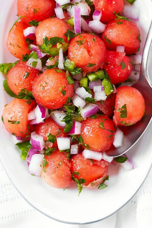 Jalapeño Watermelon Salad - #recipe by #eatwell101 - https://www.eatwell101.com/hot-watermelon-salad