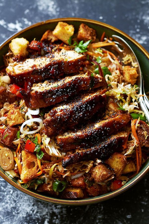 Grilled Chicken Salad with Cabbage and Raspberry Balsamic Dressing - #recipe by #eatwell101 - https://www.eatwell101.com/grilled-chicken-salad-recipe