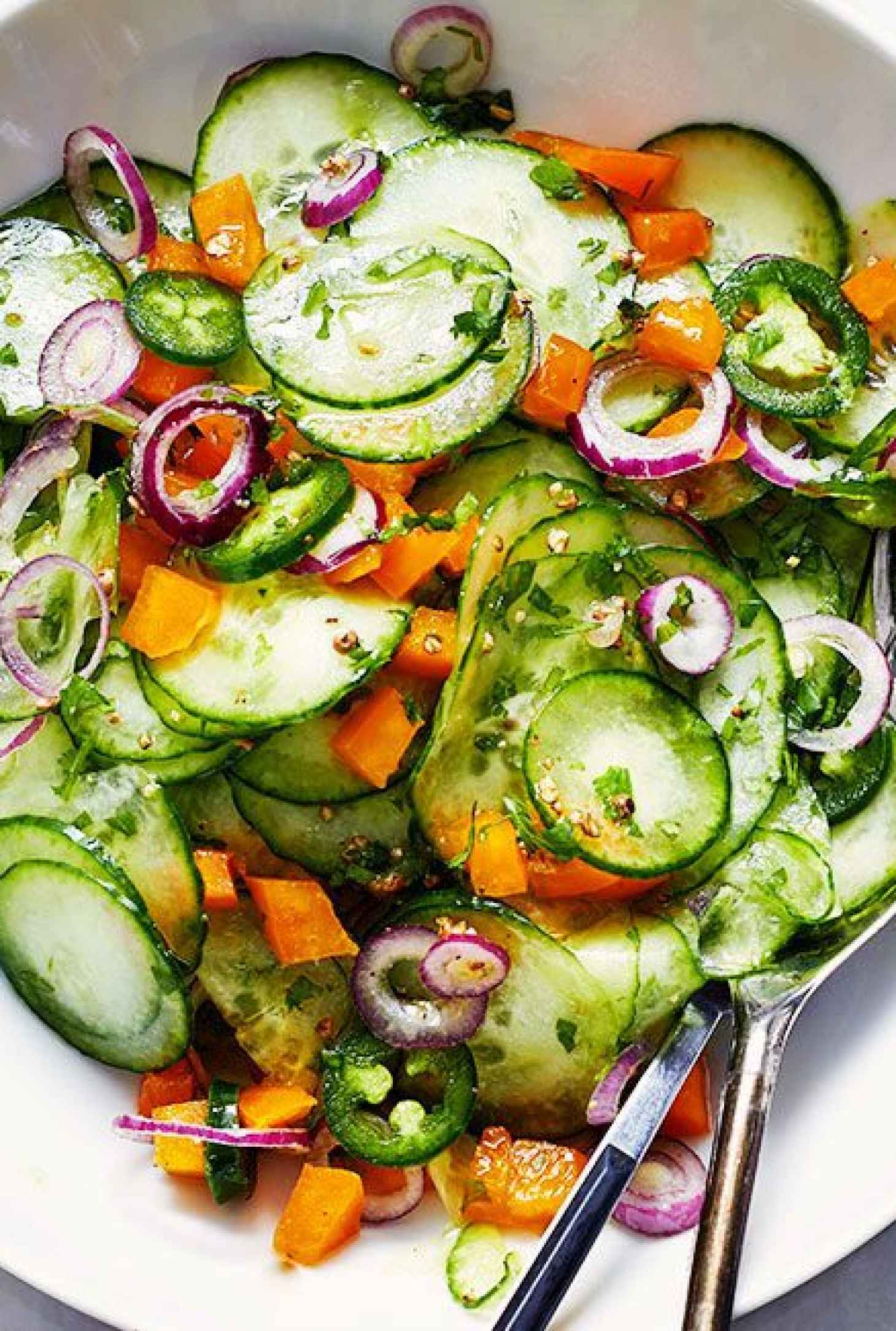 Spicy Cucumber Salad with Lime Garlic Vinaigrette - #recipe by #eatwell101 - https://www.eatwell101.com/fresh-cucumber-salad-recipe