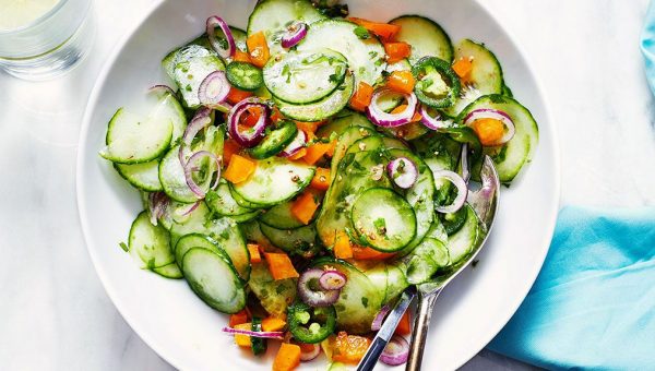 Spicy Cucumber Salad with Lime Garlic Vinaigrette - #recipe by #eatwell101 - https://www.eatwell101.com/fresh-cucumber-salad-recipe