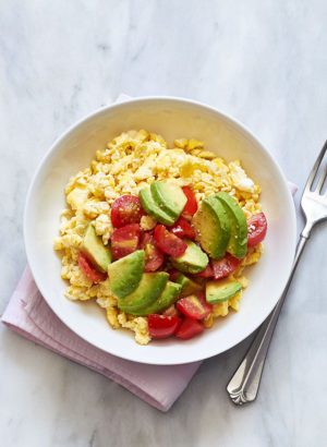Scrambled Eggs with Avocado and Tomato