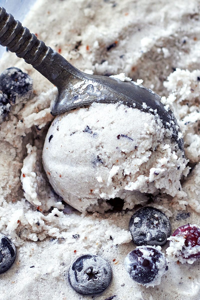 Blueberry Coconut Ice Cream-Dream - #recipe by #eatwell101 - https://www.eatwell101.com/blueberry-coconut-ice-cream-recipe