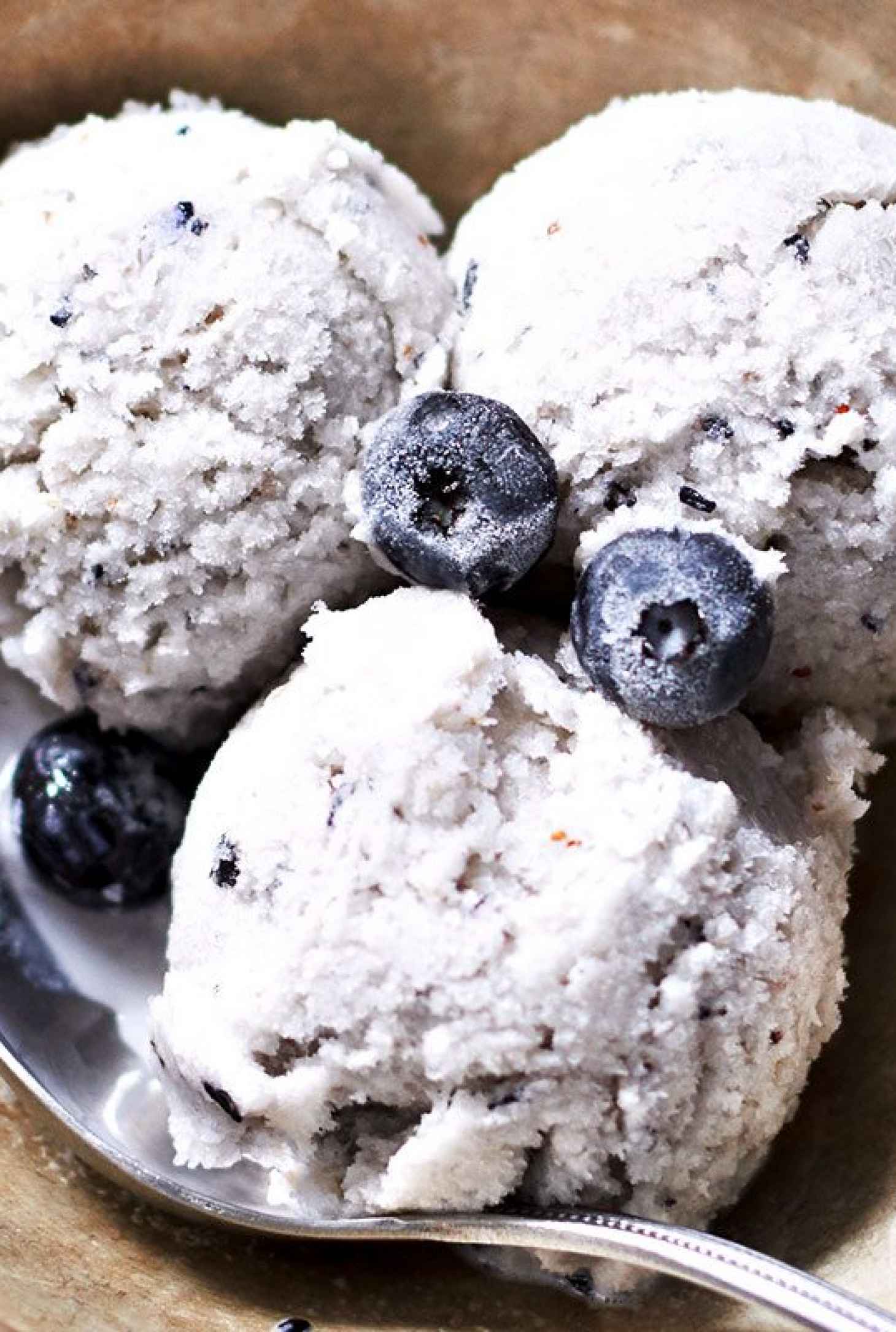 Blueberry Coconut Ice Cream-Dream - #recipe by #eatwell101 - https://www.eatwell101.com/blueberry-coconut-ice-cream-recipe