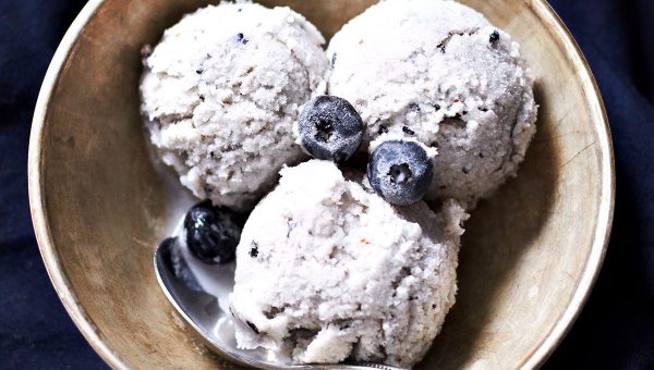 Blueberry Coconut Ice Cream-Dream - #recipe by #eatwell101 - https://www.eatwell101.com/blueberry-coconut-ice-cream-recipe
