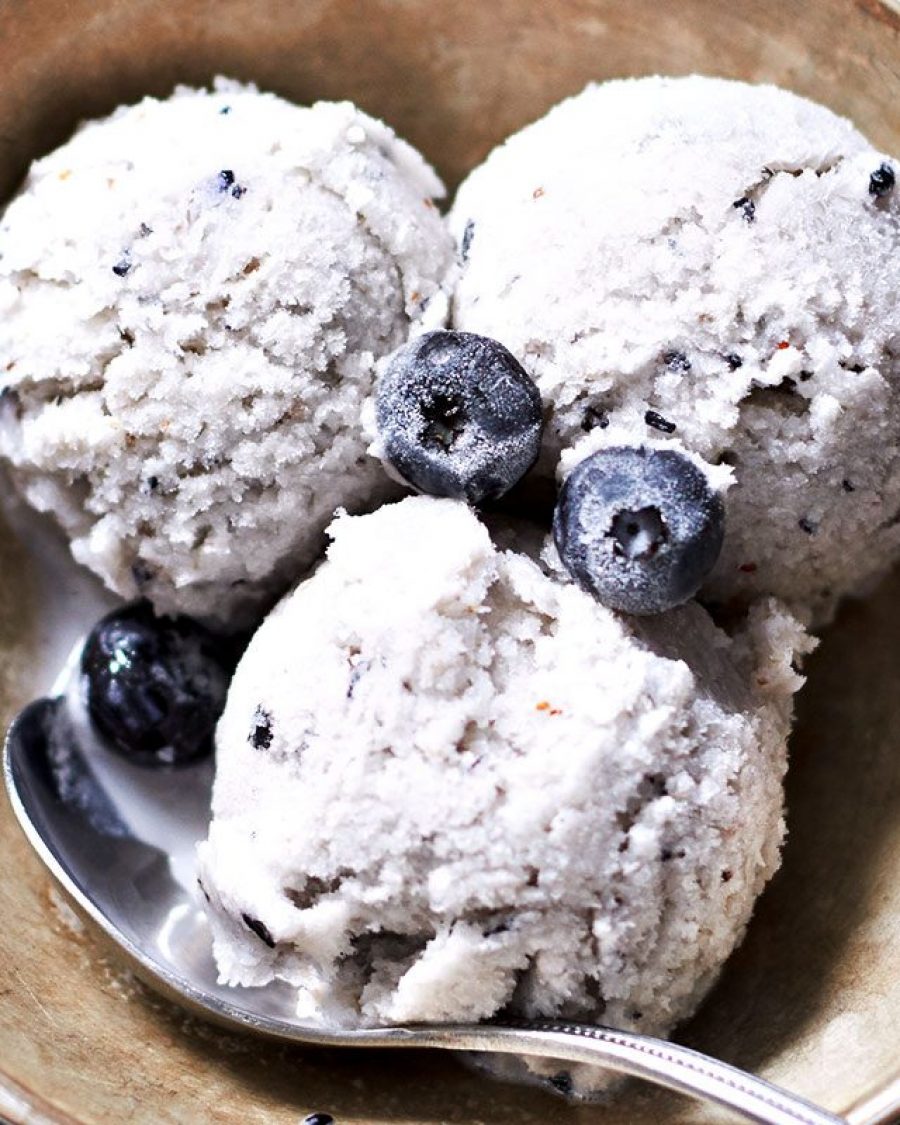 Blueberry Coconut Ice Cream-Dream - #recipe by #eatwell101 - https://www.eatwell101.com/blueberry-coconut-ice-cream-recipe