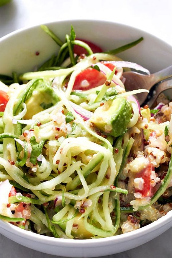 Quinoa and Cucumber Noodles Salad With Avocado Dressing - #recipe by #eatwell101 - https://www.eatwell101.com/quinoa-cucumber-noodles-salad-recipe
