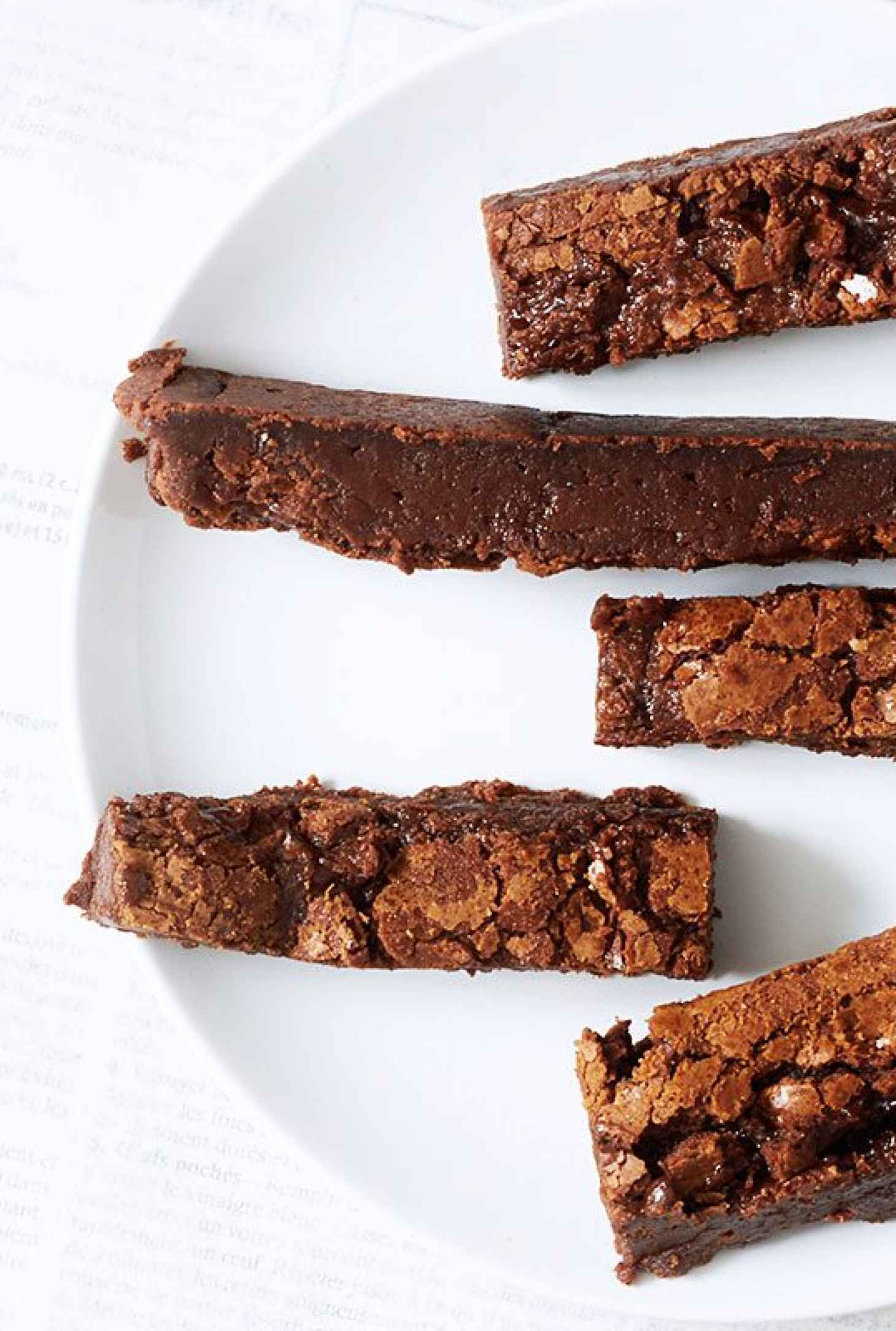 Rave-Worthy Brownie Bars - #recipe by #eatwell101 - https://www.eatwell101.com/brownie-bars-recipe