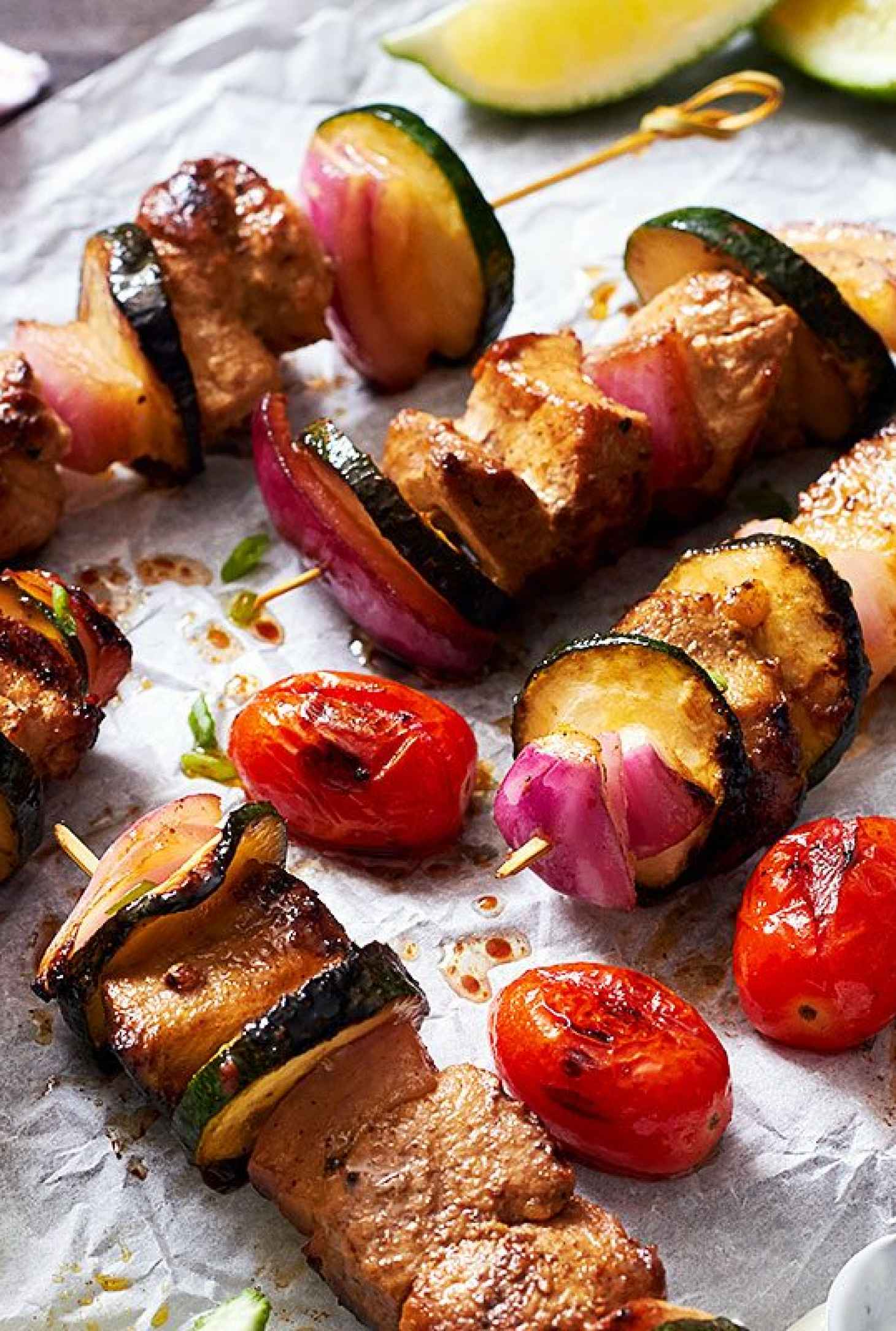 Grilled Fajita Zucchini Pork Kebabs - #recipe by #eatwell101 - https://www.eatwell101.com/grilled-pork-kebabs-recipe
