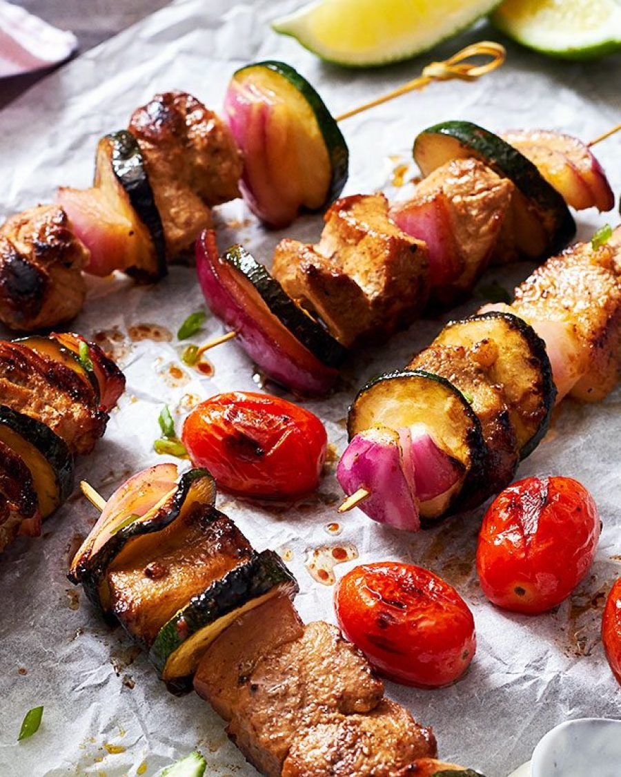 Grilled Fajita Zucchini Pork Kebabs - #recipe by #eatwell101 - https://www.eatwell101.com/grilled-pork-kebabs-recipe