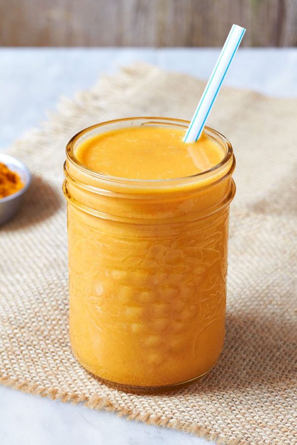 Banana Mango Turmeric Smoothie - #recipe by #eatwell101 - https://www.eatwell101.com/carrot-mango-turmeric-smoothie-recipe