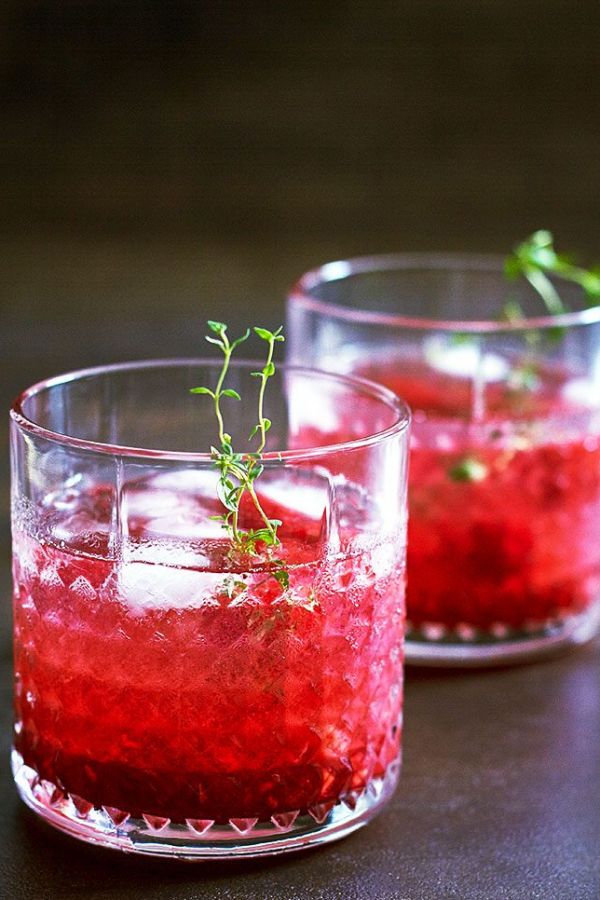 Raspberry Gin Fizz - #recipe by #eatwell101 - https://www.eatwell101.com/raspberry-gin-fizz-recipe