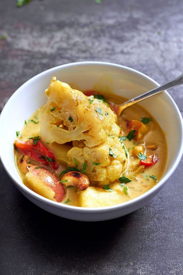 Slow Cooker Whole Cauliflower Curry and Cashew