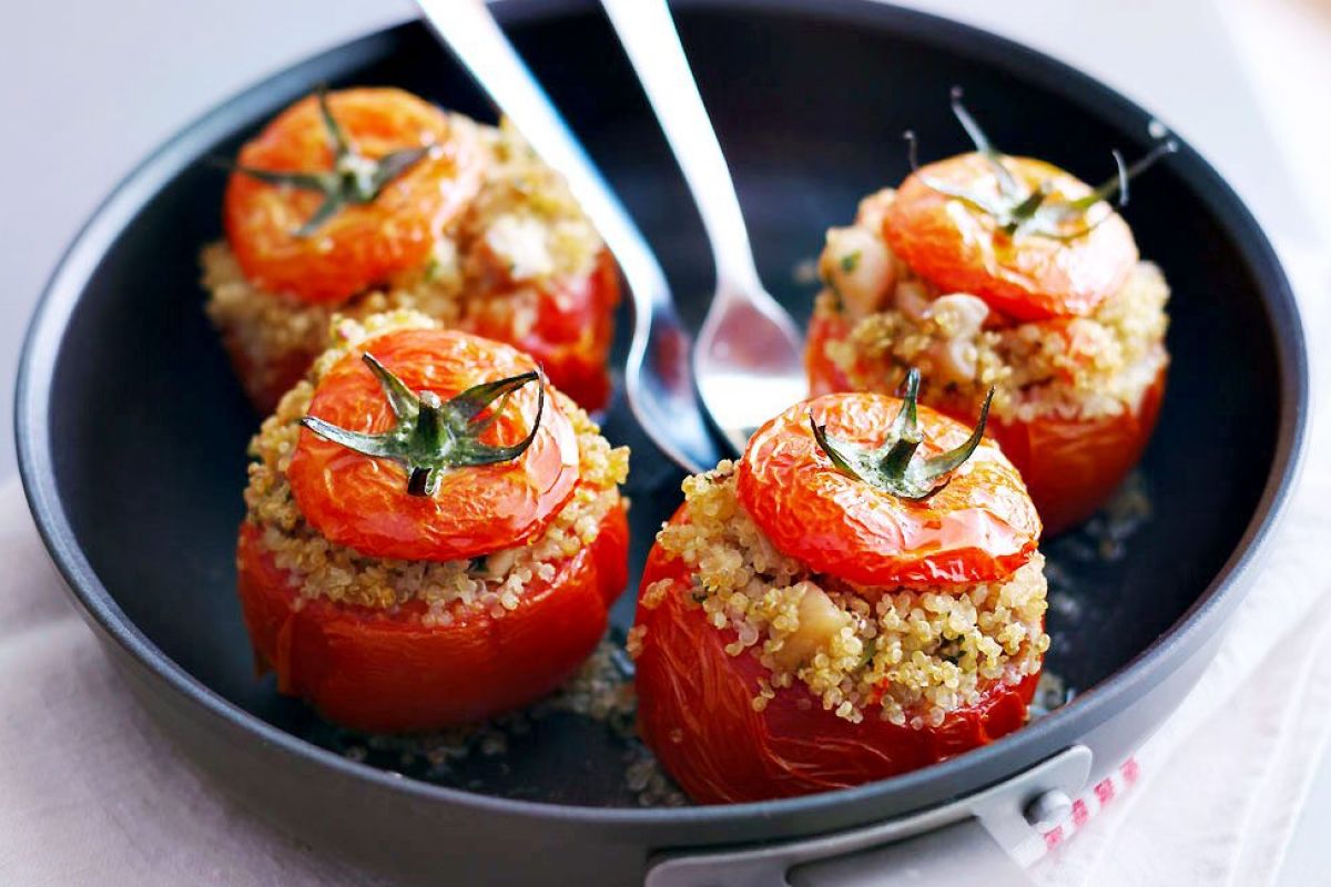 Stuffed Tomatoes with Chicken Quinoa