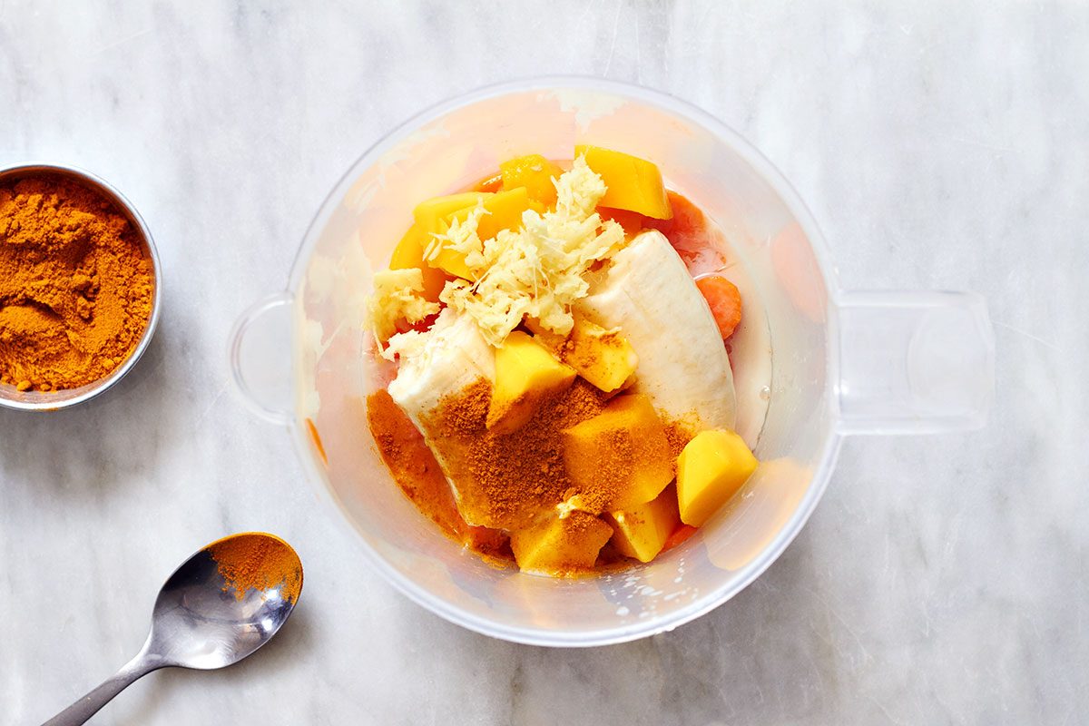 carrot-mango-turmeric-Smoothie-recipes