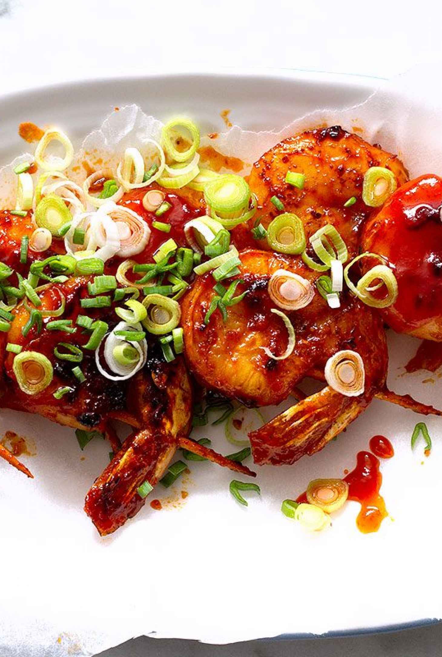 Honey Garlic Sriracha Shrimp - #recipe by #eatwell101 - https://www.eatwell101.com/honey-garlic-shrimp-skillet-recipe