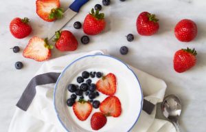 Berries-Yogurt Breakfast Bowl