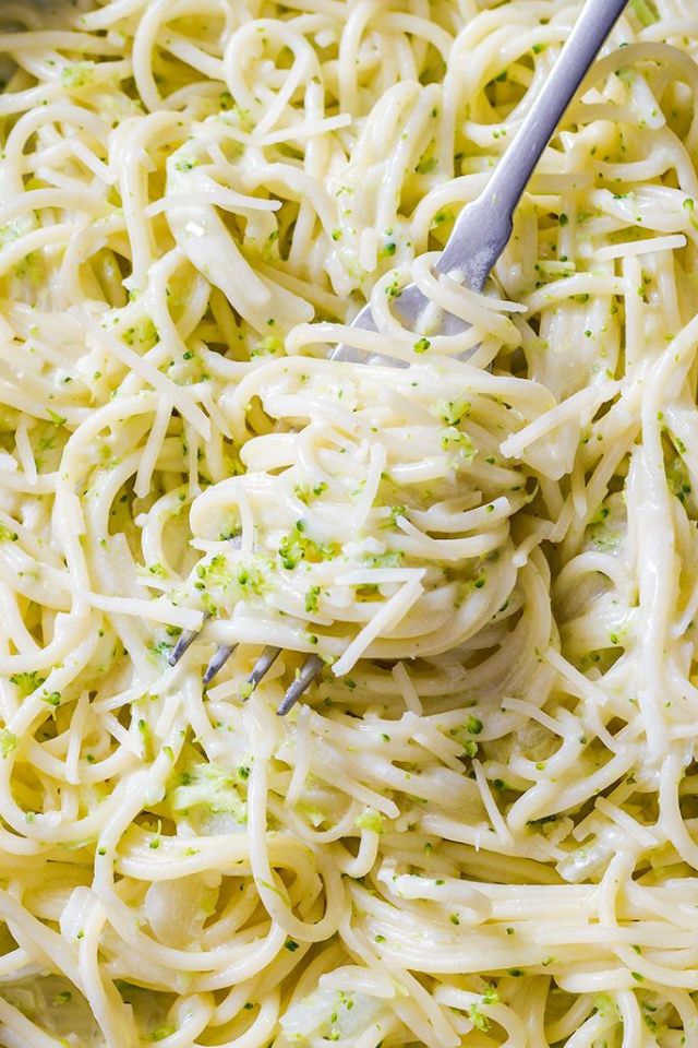 Creamy Broccoli Noodles