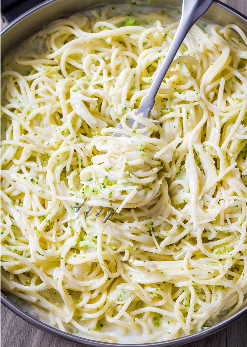 cheesy-broccoli-pasta