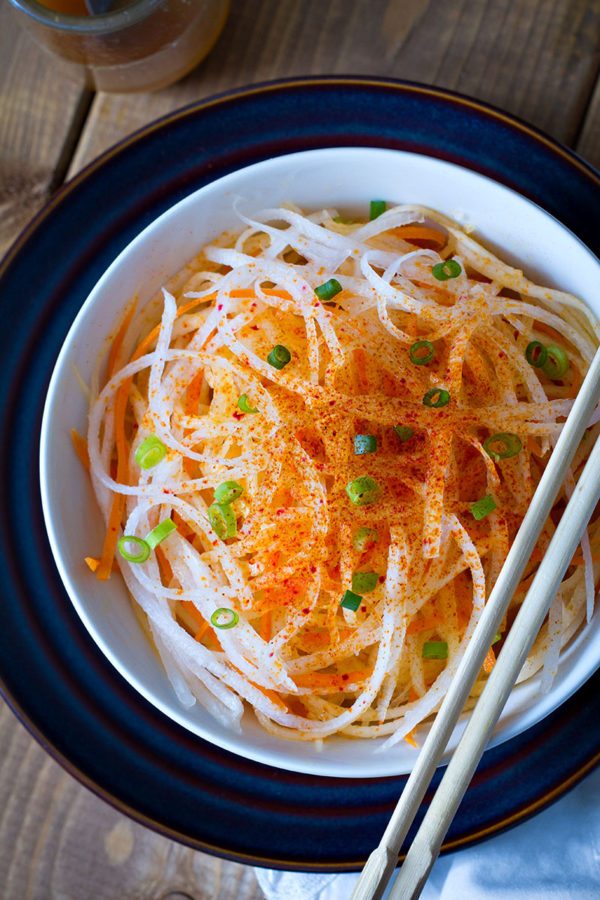 Carrot and Daikon Noodle Salad - #recipe by #eatwell101 - https://www.eatwell101.com/carrot-daikon-salad-recipe