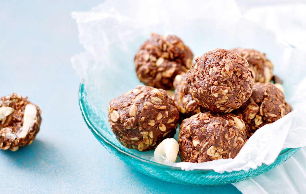 Delicious No-Bake Oat Chocolate Balls Recipe