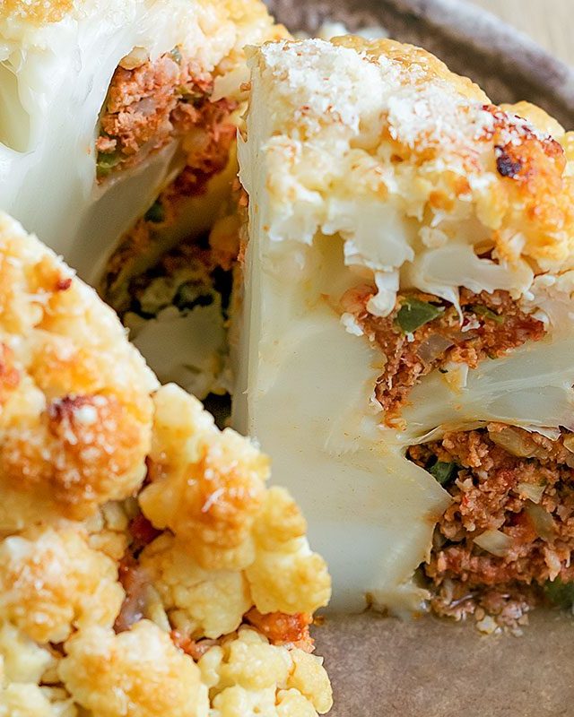 Stuffed Whole Cauliflower with Ground Beef and Cheese - #recipe by #eatwell101 - https://www.eatwell101.com/baked-cheese-beef-stuffed-cauliflower