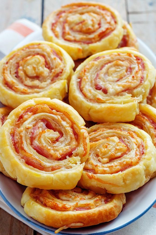 Bacon Puff Pinwheels - #recipe by #eatwell101 - https://www.eatwell101.com/bacon-cheddar-puff-pinwheels-recipe