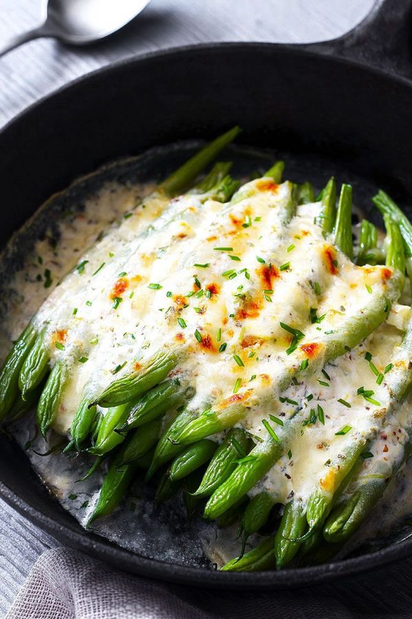 Cheesy Green Beans Casserole - #recipe by #eatwell101 - https://www.eatwell101.com/cheesy-green-beans-casserole-recipe