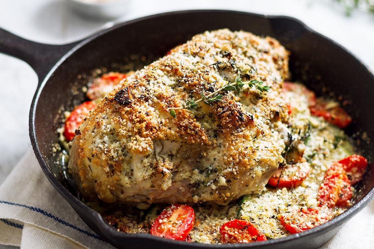 One Pan Garlic Parmesan Chicken and Zucchini