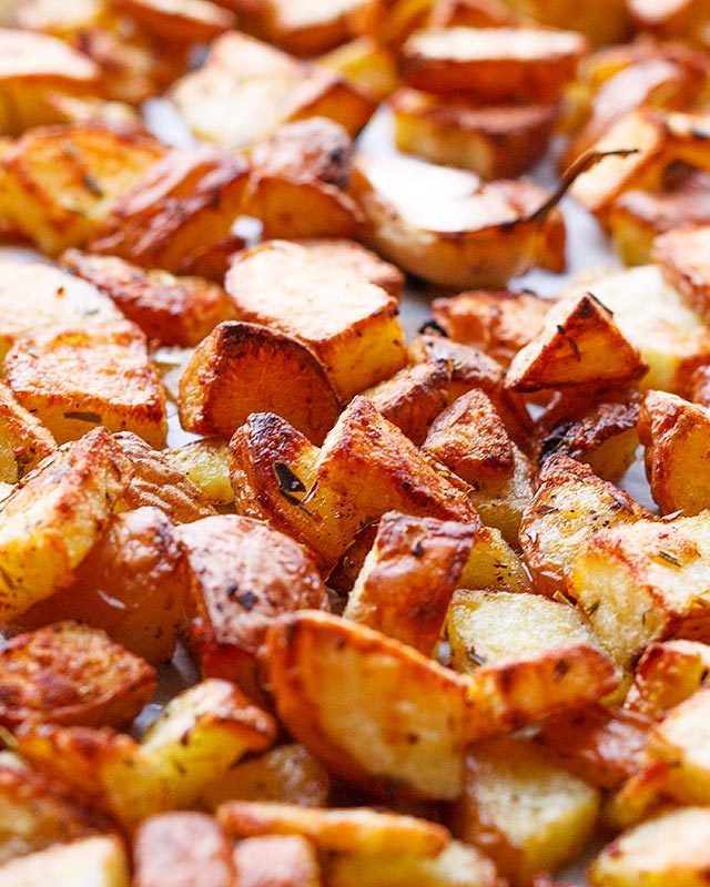 Garlic Cajun Roasted Potatoes - #recipe by #eatwell101 - https://www.eatwell101.com/roasted-cajun-potatoes-recipe