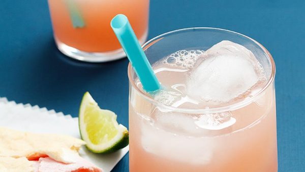 Honey Grapefruit Paloma - #recipe by #eatwell101 - https://www.eatwell101.com/honey-grapefruit-paloma-recipe