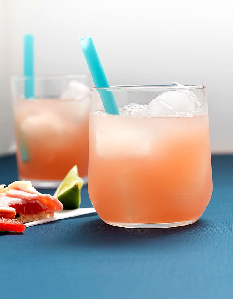 This light and refreshing combination of grapefruit and tequila will make your heart sing, even in the chill of Autumn!