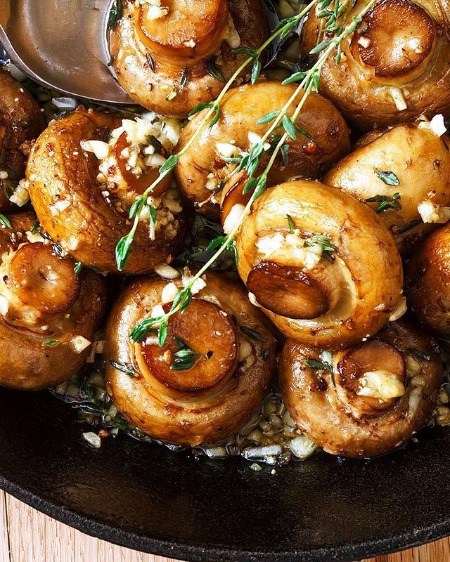 Roasted Mushrooms with Garlic Butter Sauce - #recipe by #eatwell101 - https://www.eatwell101.com/roasted-mushrooms-with-garlic-butter-sauce-recipe