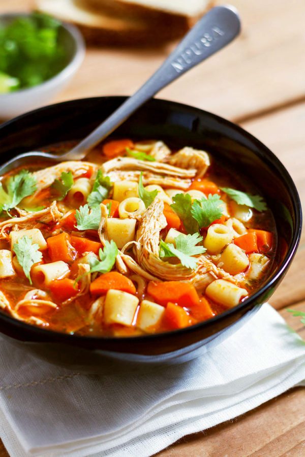 Spicy Chicken Pasta Soup - #recipe by #eatwell101 - https://www.eatwell101.com/spicy-chicken-pasta-soup-recipe