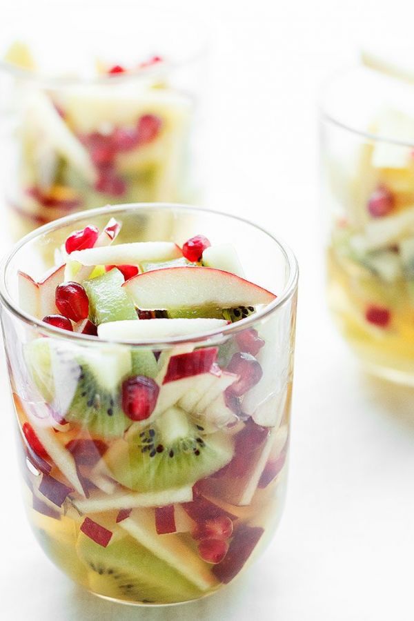 Easy Winter Fruit Salad - #recipe by #eatwell101 - https://www.eatwell101.com/winter-fruit-salad-recipe