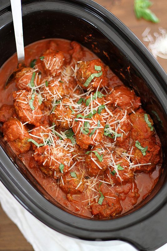 https://www.eatwell101.com/wp-content/uploads/2016/10/slow-cooker-italian-meatballs.jpg