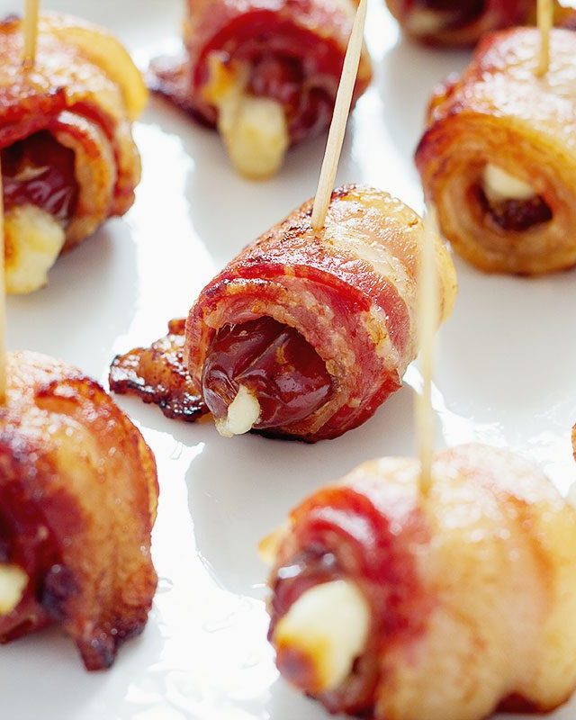 Baked Bacon-Wrapped Dates - #recipe by #eatwell101 - https://www.eatwell101.com/cheesy-bacon-wrapped-dates-recipe