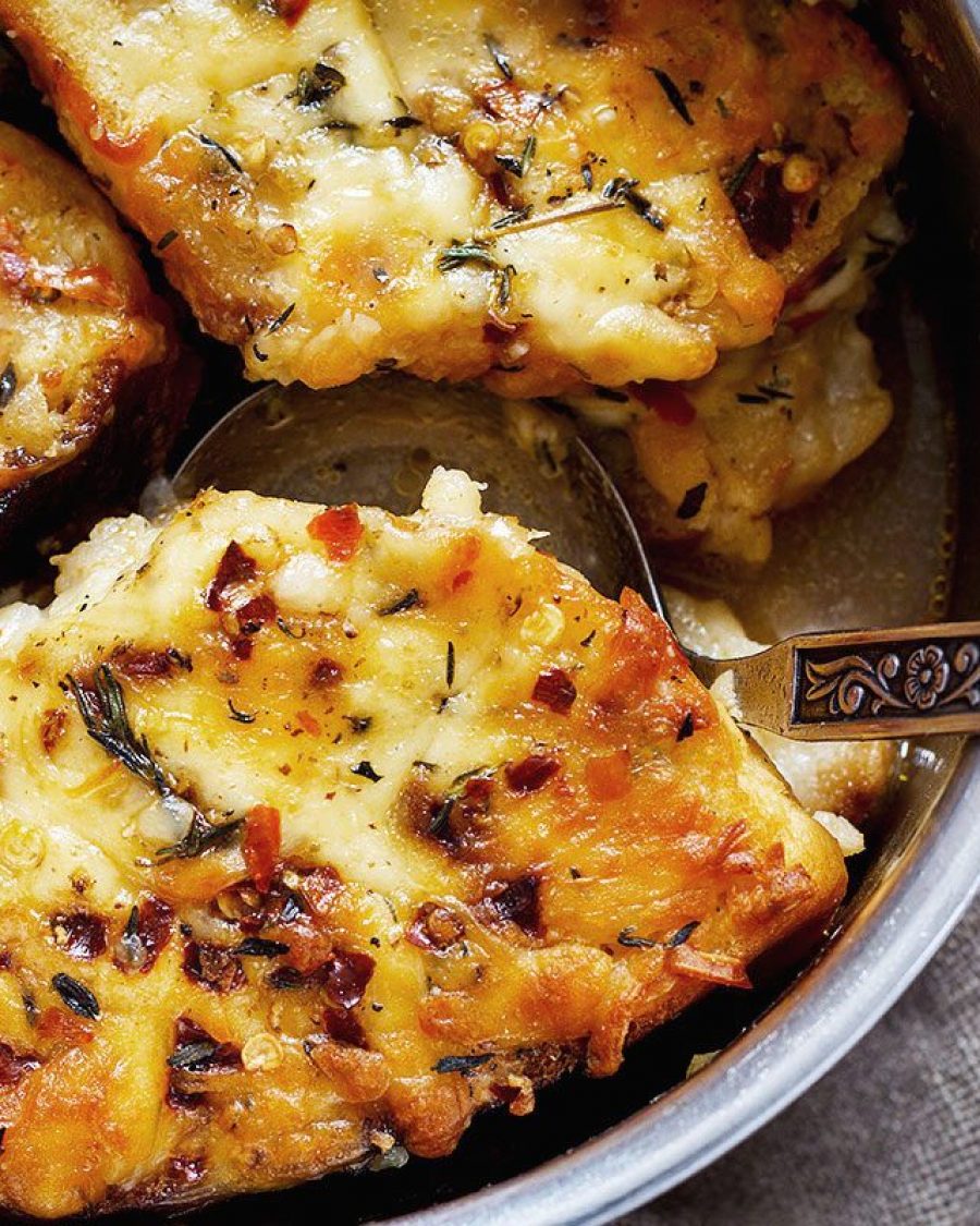 Baked Four-Cheese Garlic Bread Soup - #recipe by #eatwell101 - https://www.eatwell101.com/cheesy-garlic-bread-soup-recipe