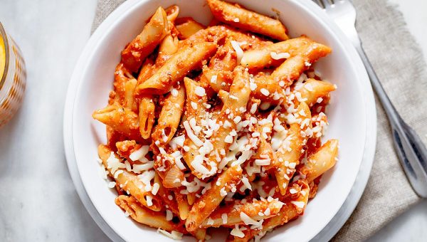 Slow Cooker Chicken Bolognese Pasta - #recipe by #eatwell101 - https://www.eatwell101.com/slow-cooker-chicken-bolognese-pasta-recipe