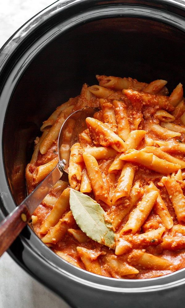 Slow Cooker Chicken Bolognese Pasta