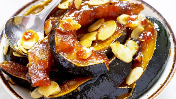 Caramelized Maple Acorn Squash Dessert - #recipe by #eatwell101 - https://www.eatwell101.com/caramelized-acorn-squash-recipe